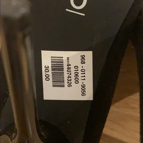 Black suede-like pumps with studded detailing - Picture 3 of 3